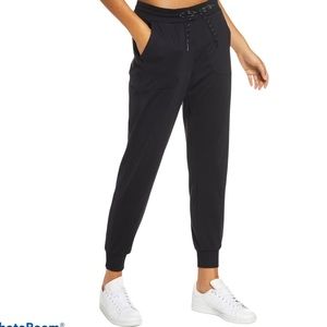 Zella live in pocket joggers